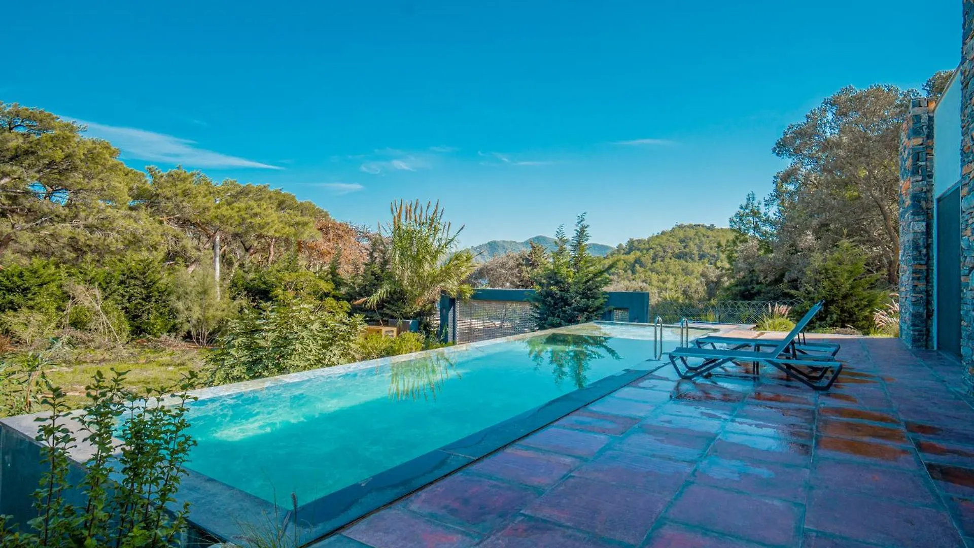 Bodroombnb Fully Private Villa In Yalikavak For 20 Guests ,2 Pools & Botanical Garden Ideal For Events, Families & Friends Gokcebel