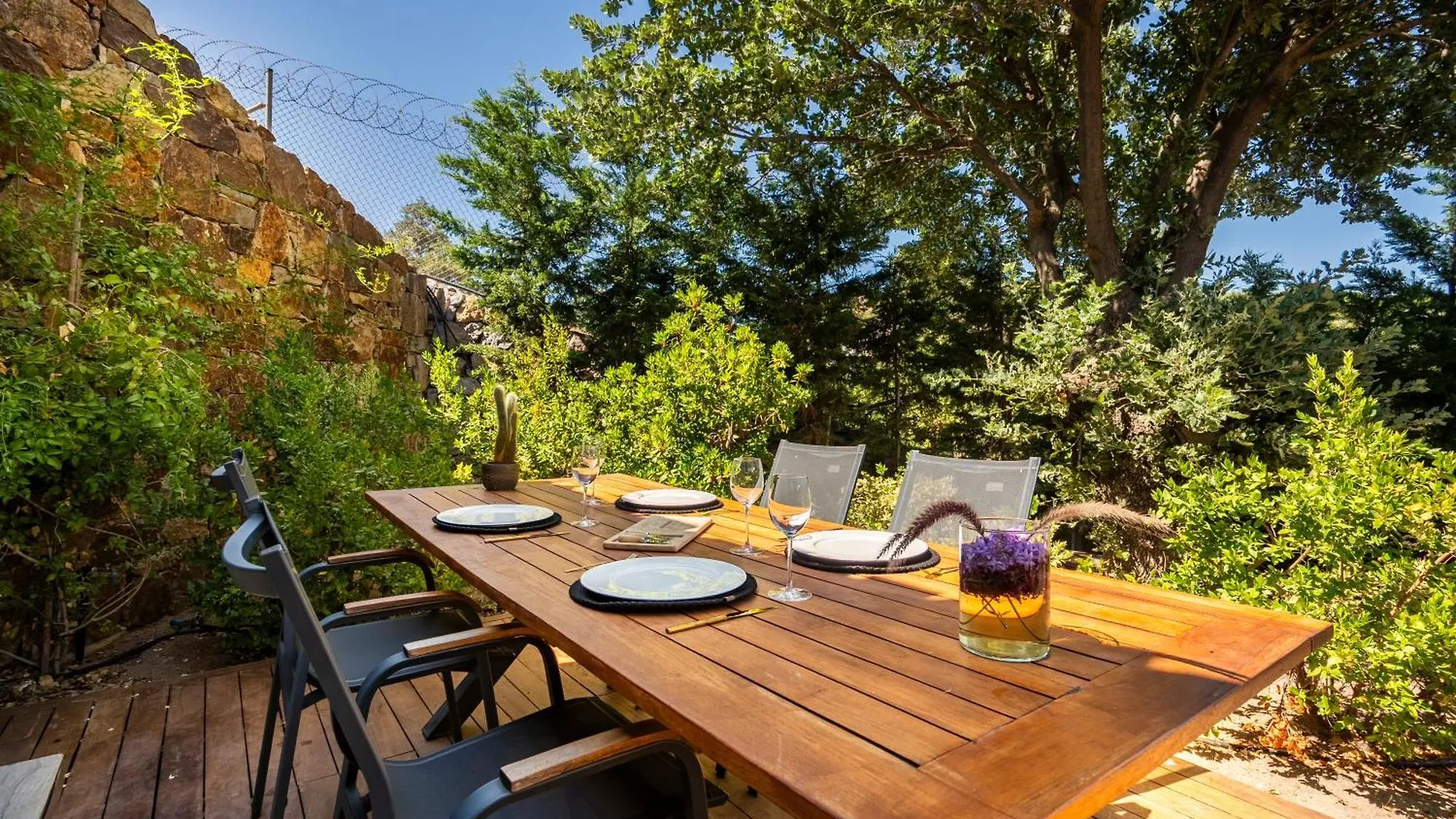 Bodroombnb Fully Private Villa In Yalikavak For 20 Guests ,2 Pools & Botanical Garden Ideal For Events, Families & Friends Gokcebel