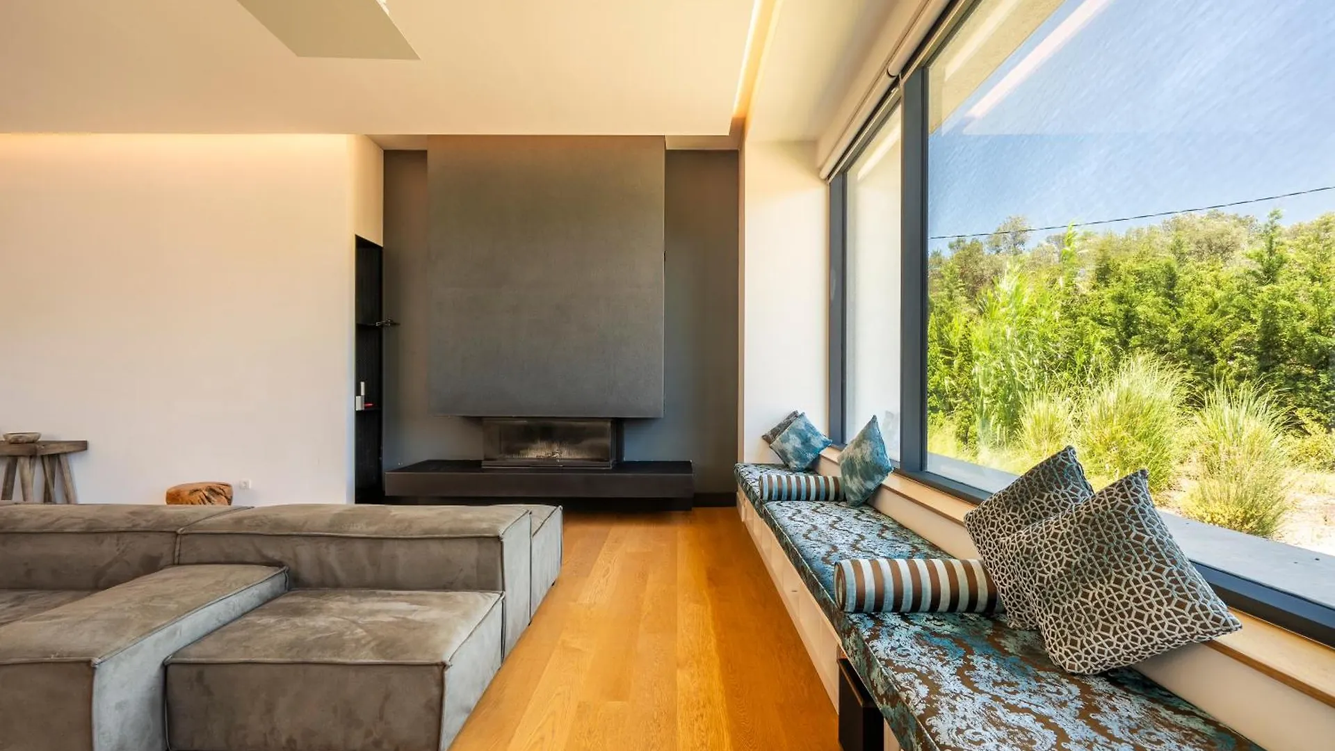 Bodroombnb Fully Private Villa In Yalikavak For 20 Guests ,2 Pools & Botanical Garden Ideal For Events, Families & Friends Gokcebel