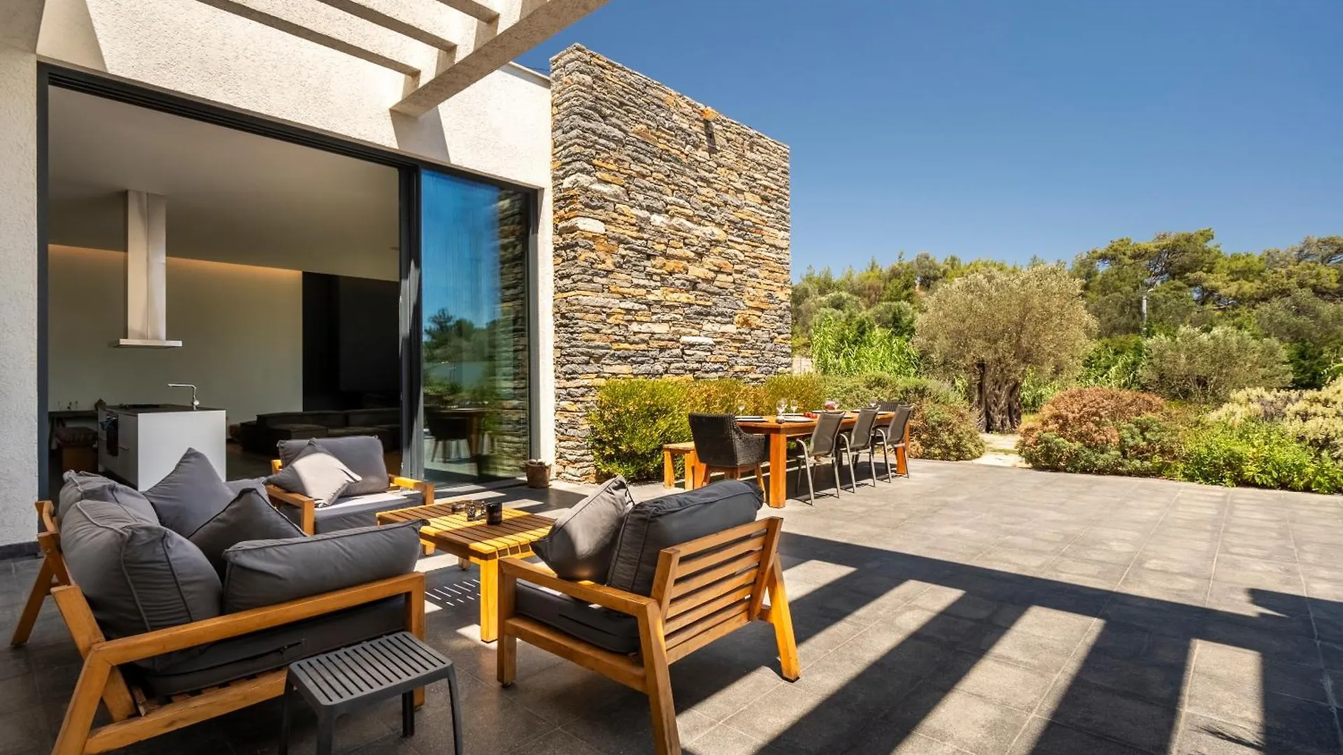 Bodroombnb Fully Private Villa In Yalikavak For 20 Guests ,2 Pools & Botanical Garden Ideal For Events, Families & Friends Gokcebel