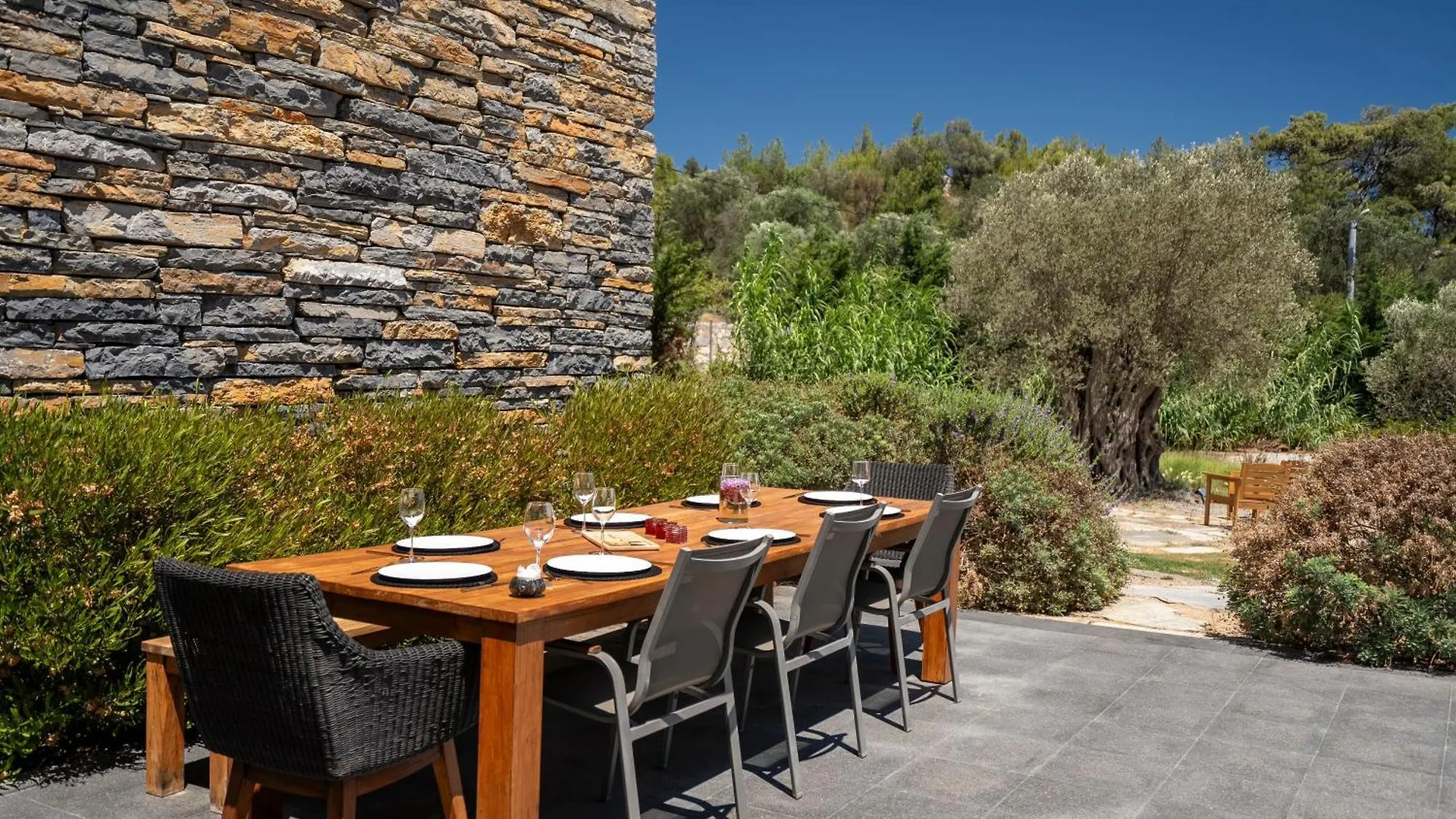Bodroombnb Fully Private Villa In Yalikavak For 20 Guests ,2 Pools & Botanical Garden Ideal For Events, Families & Friends Gokcebel  Turecko